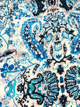 Load image into Gallery viewer, 100% Natural Silk Printed XL Foulard ref-rfxlfs0021