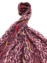 Cargar imagen en el visor de la galería, Pashmina 100% Lana Fina Estampada con Bordados y Pedreria ref-rflghwt0004