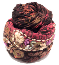 Load image into Gallery viewer, 100% Wool Jacquard Embellished Pashmina Shawl ref-rflghwj0003