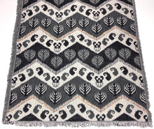 Load image into Gallery viewer, 100% Wool Jacquard Embellished Pashmina Shawl ref-rflghwj0006