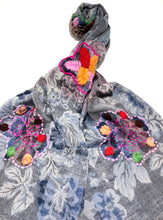 Load image into Gallery viewer, 100% Wool Jacquard Embellished Pashmina Shawl ref-rflghwj0008