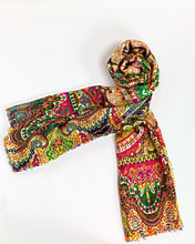 Cargar imagen en el visor de la galería, Red and Green Paisley Silk Scarf
